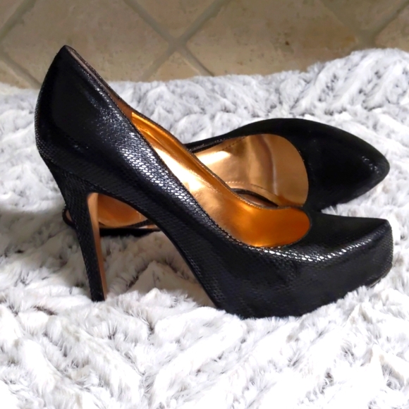 BCBGeneration Shoes - 🔥BCBG Parade Platform Pumps